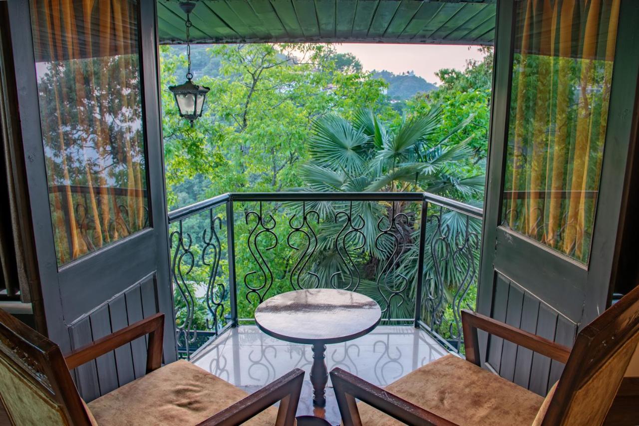 Ilbert Manor Hotel Mussoorie Ngoại thất bức ảnh