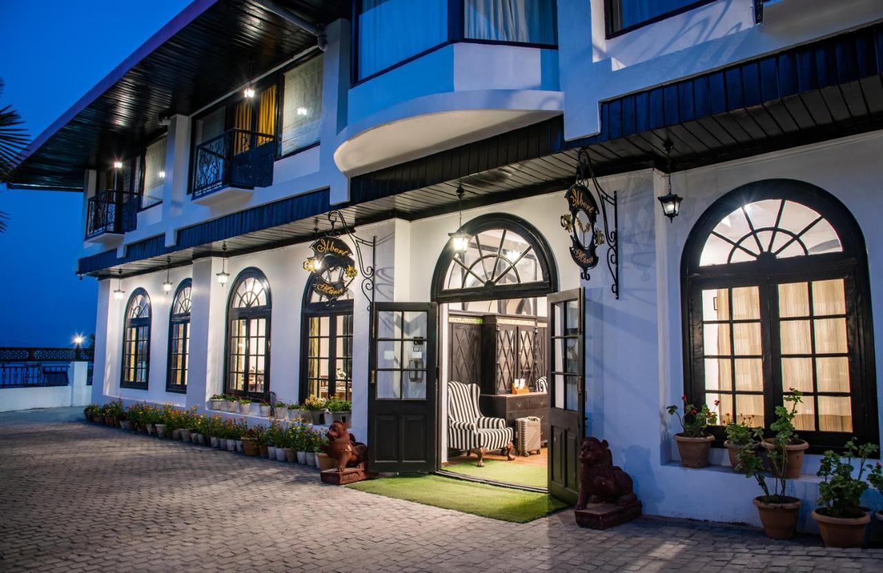 Ilbert Manor Hotel Mussoorie Ngoại thất bức ảnh