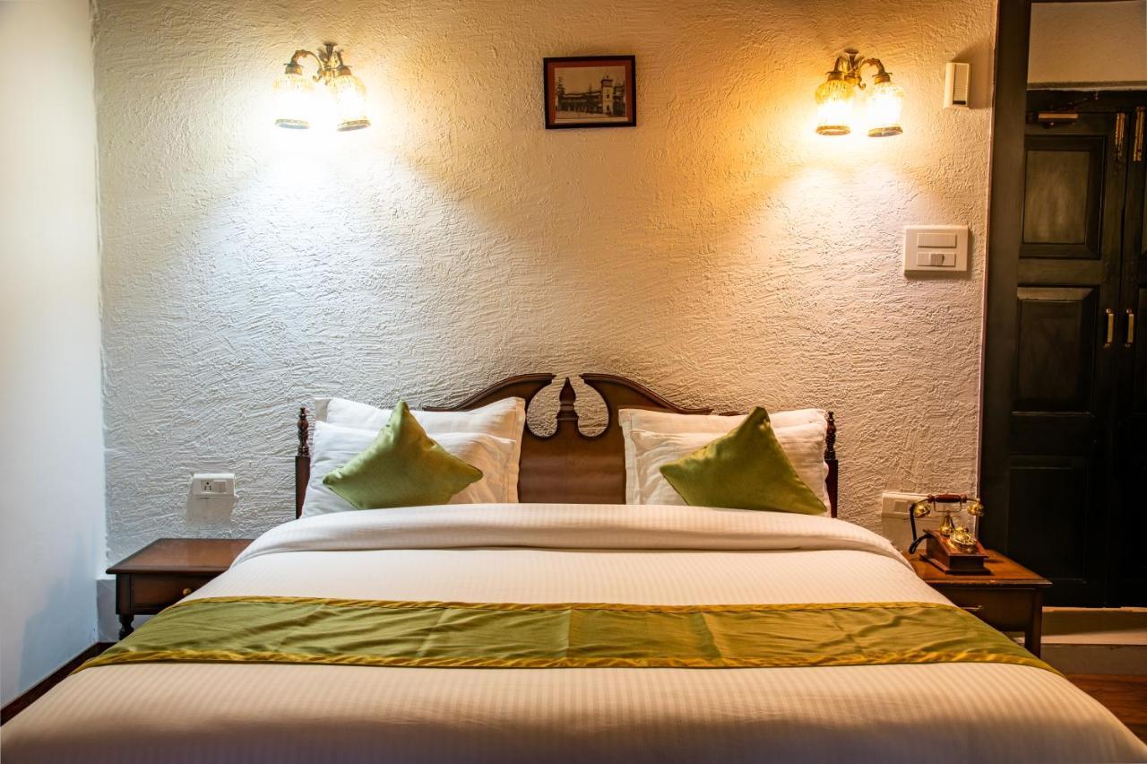 Ilbert Manor Hotel Mussoorie Ngoại thất bức ảnh