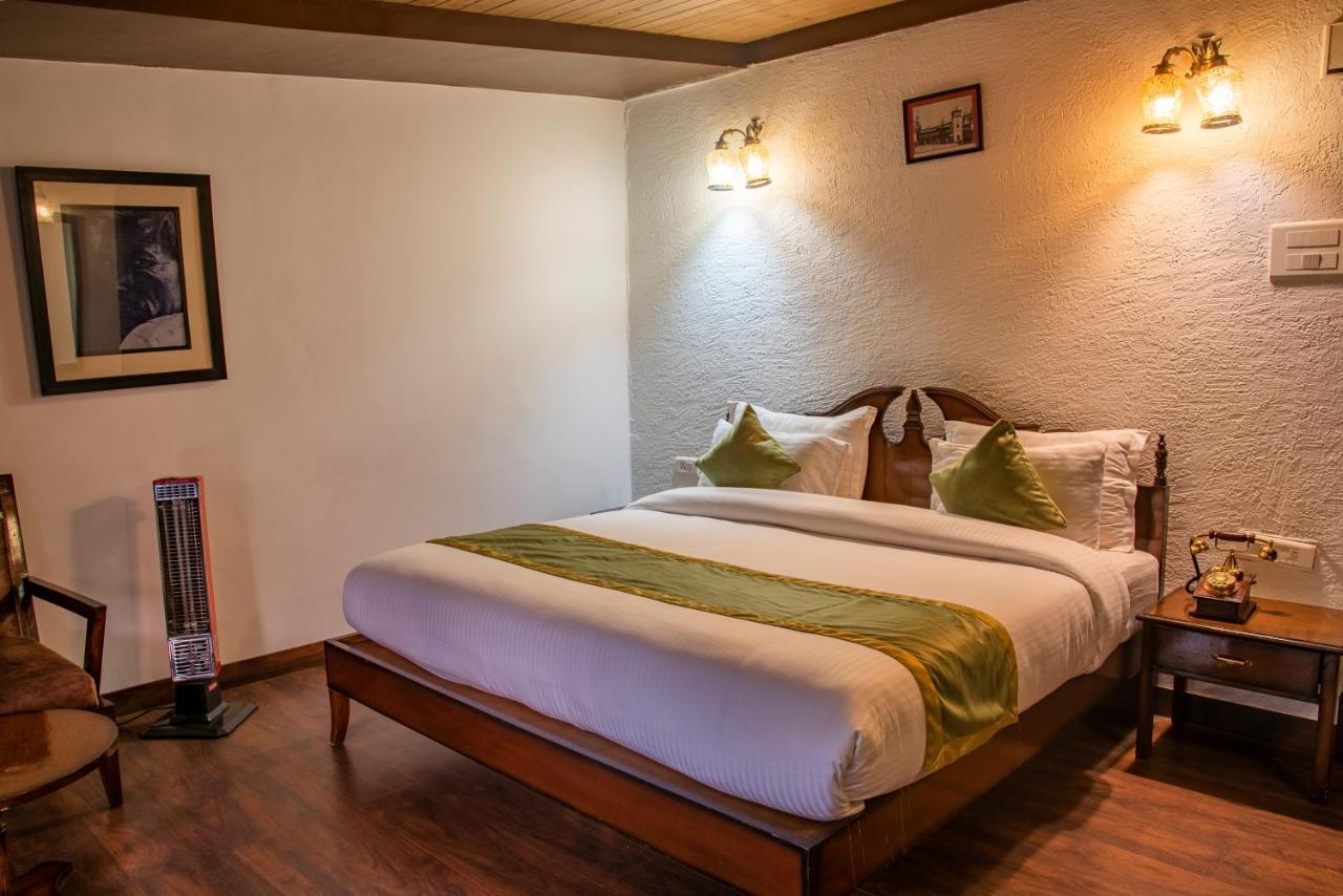 Ilbert Manor Hotel Mussoorie Ngoại thất bức ảnh