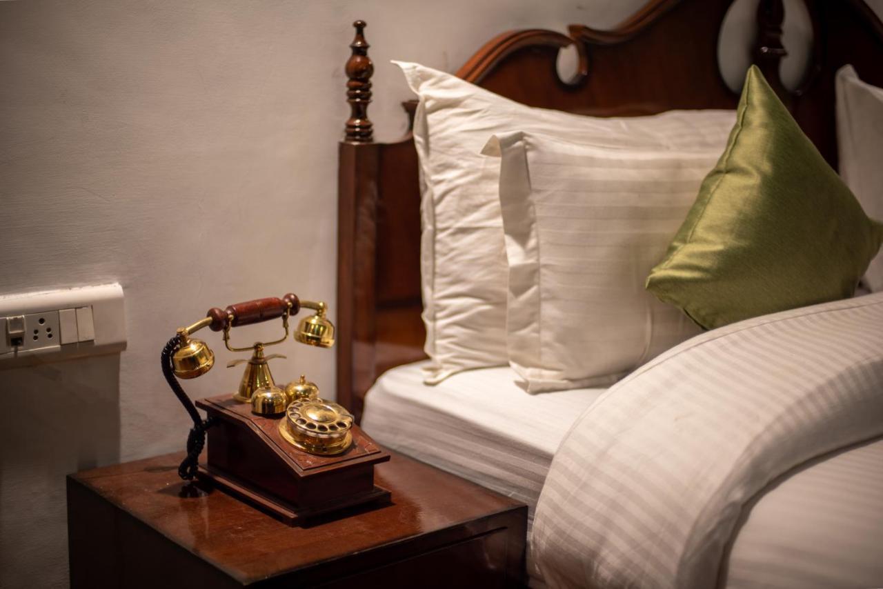 Ilbert Manor Hotel Mussoorie Ngoại thất bức ảnh