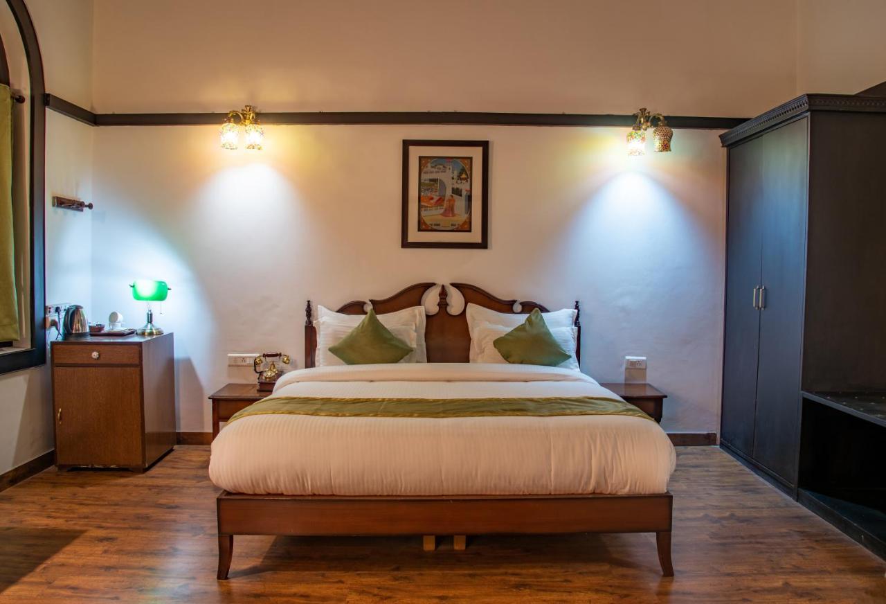Ilbert Manor Hotel Mussoorie Ngoại thất bức ảnh