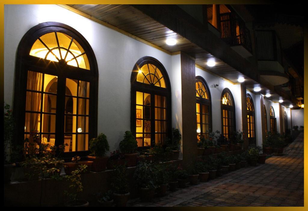 Ilbert Manor Hotel Mussoorie Ngoại thất bức ảnh