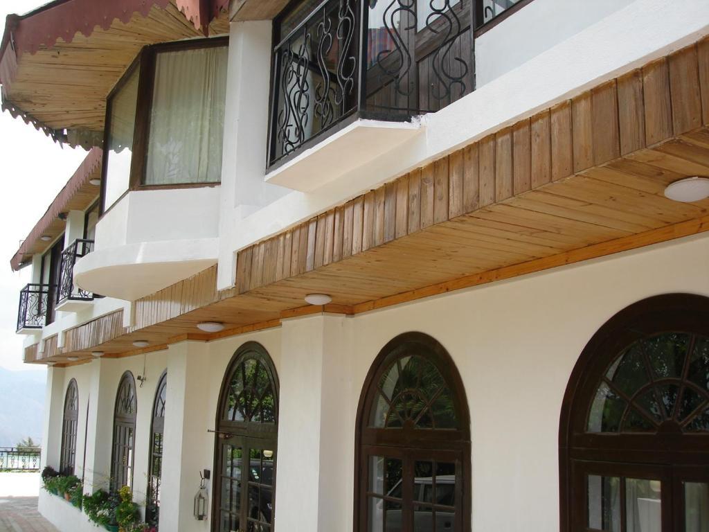 Ilbert Manor Hotel Mussoorie Ngoại thất bức ảnh